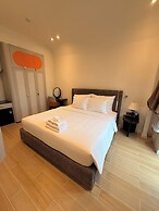 Maharaja Lounge & Hotels