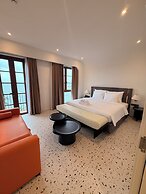 Maharaja Lounge & Hotels
