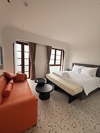 Maharaja Lounge & Hotels