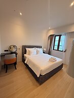 Maharaja Lounge & Hotels
