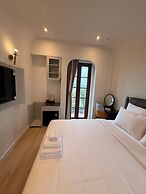 Maharaja Lounge & Hotels