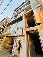 Roomshala Hotel Crown