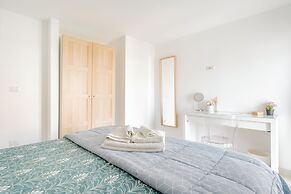 Eos Sea View Apartment