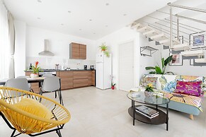 Eos Sea View Apartment