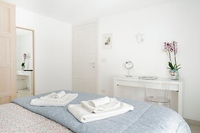 Eos Sea View Apartment