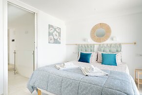 Eos Sea View Apartment