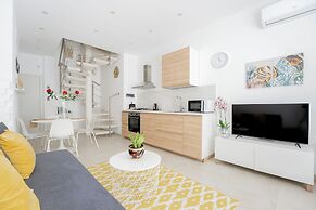 Eos Sea View Apartment