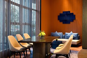 Hampton by Hilton