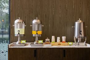Hampton by Hilton