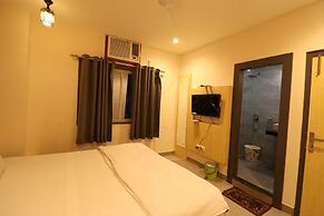 Hotel Pratap Grand