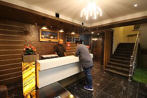 Hotel Pratap Grand