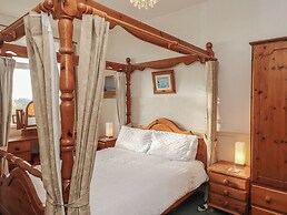 King Arthur Suite