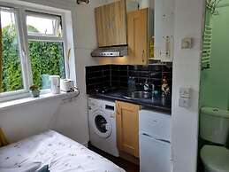 Cosy, Quiet, Studio Flat