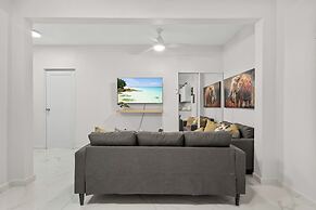 Manati by Otium