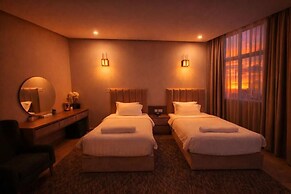 Eliana Hotel
