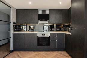 Near Transport - Fireplace - Wifi - Sleeps 2