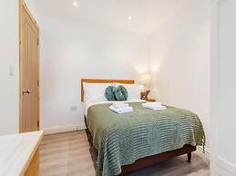 Family - Central - Wifi - Parking - Sleeps 4