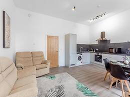Family - Central - Parking - Wifi - Sleeps 4