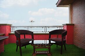 The Sea Valley Beach front Hotel
