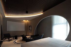 Awake Century Terrace Hotel