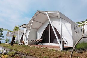 Happynest Glamping and Villa Dieng
