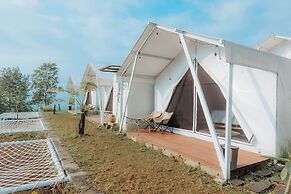 Happynest Glamping and Villa Dieng