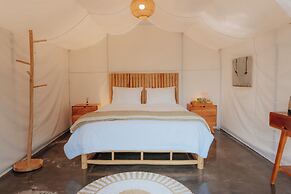Happynest Glamping and Villa Dieng