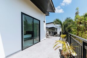 2Story Villa Oasis Close to Beaches V288