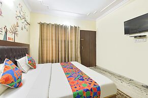 Fabhotel Royal Palace I