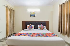 Fabhotel Royal Palace I