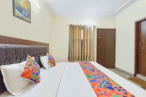 Fabhotel Royal Palace I