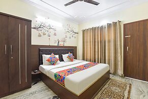 Fabhotel Royal Palace I