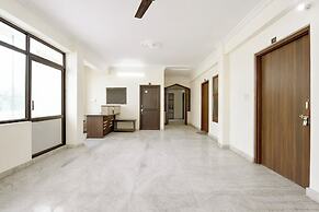 Fabhotel Royal Palace I