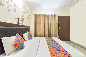 Fabhotel Royal Palace I