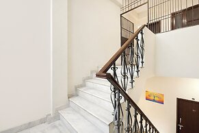 Fabhotel Royal Palace I