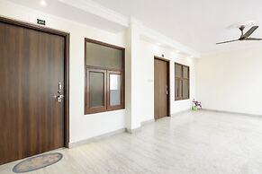Fabhotel Royal Palace I