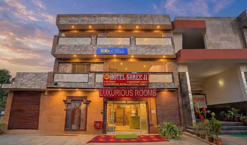 Fabhotel Shree Ji