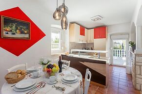 Holiday Home Cadjo With Pool