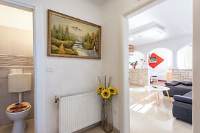 Holiday Home Cadjo With Pool