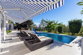 Holiday Home Cadjo With Pool