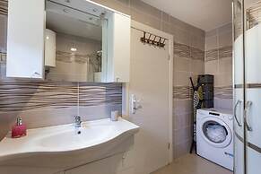 Holiday Home Cadjo With Pool