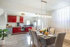 Holiday Home Cadjo With Pool