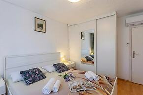 Holiday Home Cadjo With Pool