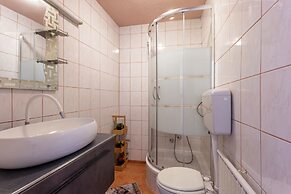 Holiday Home Cadjo With Pool