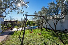 Holiday Home Cadjo With Pool