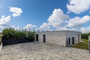 Villa Miracle