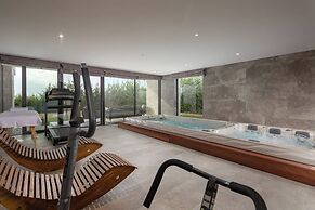 Villa Miracle