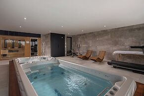 Villa Miracle