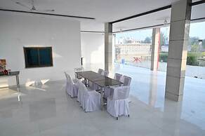 Hotel Raj Palace & Restaurant
