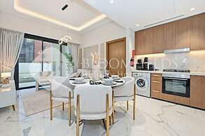 221 Bloomfields Grandeur 2BR Azizi Riv